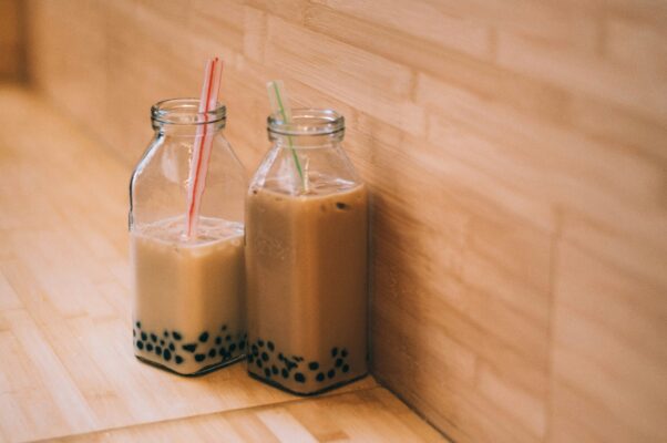 bubble tea glass and straw